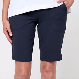 Women with Control Bermuda Shorts with Side Slits